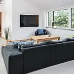 Сasa de vacaciones 8 Bedroom Lovely In Vejers Strand