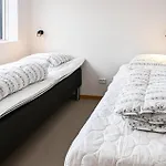 8 Bedroom Lovely In *